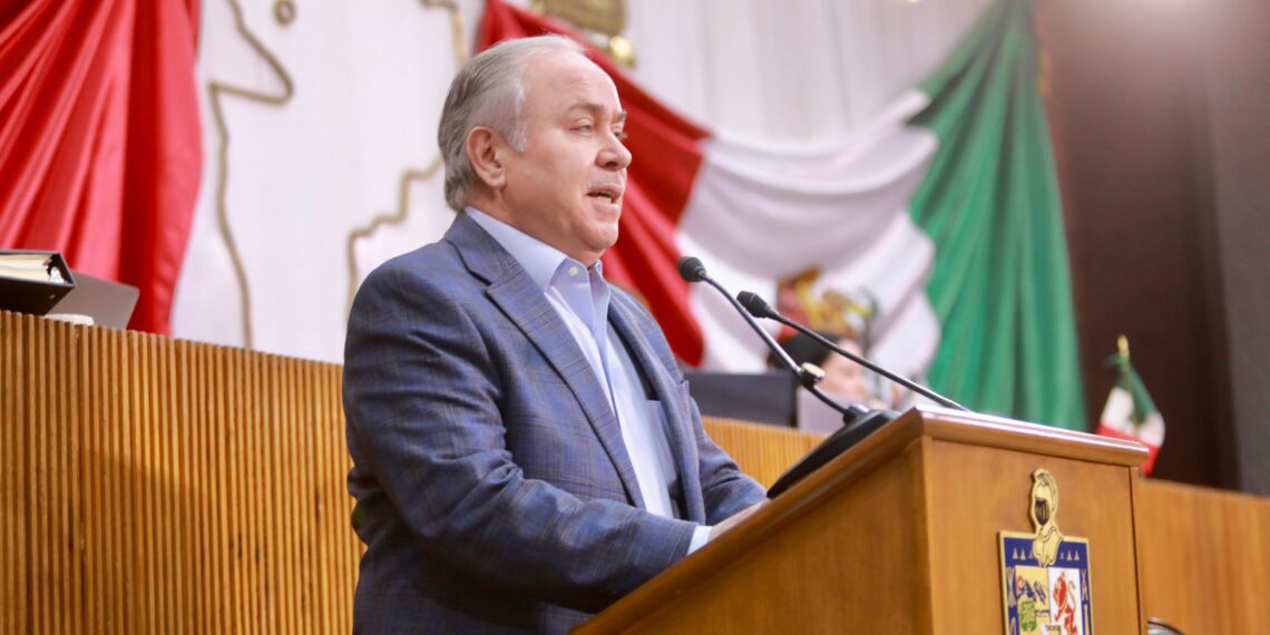 Congreso busca frenar alzas injustificadas en seguros médicos