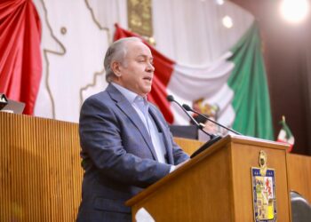 Congreso busca frenar alzas injustificadas en seguros médicos