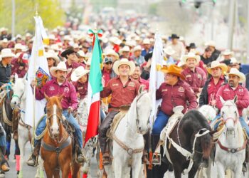Cabalgata por el 175 aniversario de García reúne a más de 1,250 jinetes
