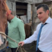 Miguel Flores rescata a caballo explotado en Monterrey