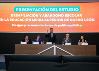 Nuevo León presenta estudio para frenar abandono en educación media superior