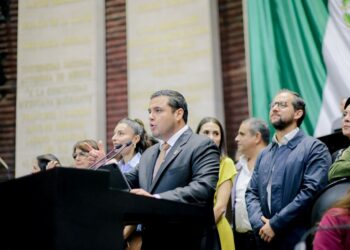 Congreso avala derecho a desconexión digital propuesto por Miguel Sánchez Rivera