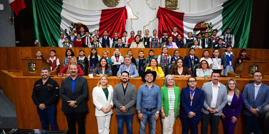 Parlamento Infantil da voz a niñas y niños en Nuevo León