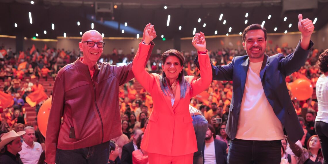 Movimiento Ciudadano toma protesta a más de mil 500 Círculos Ciudadanos en Monterrey