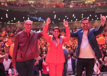 Movimiento Ciudadano toma protesta a más de mil 500 Círculos Ciudadanos en Monterrey