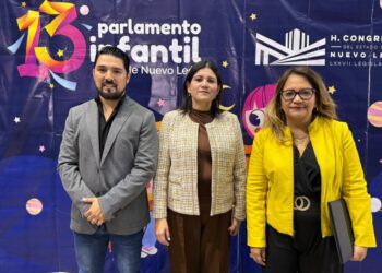 IEEPCNL entrega constancias a diputadas y diputados infantiles