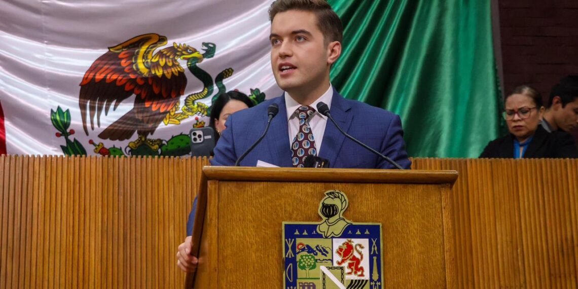 Jesús Elizondo pide garantizar paradas del camión dignas