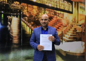 Proponen descuento del 25% en licencia para trabajadores sin vehículo