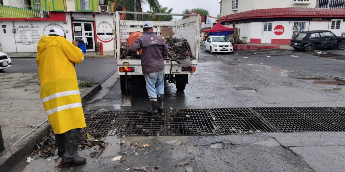 Guadalupe retira 12 toneladas de basura de alcantarillas