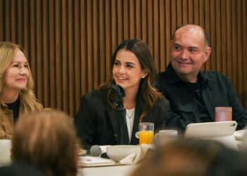 Lorena de la Garza escucha al magisterio y refrenda compromiso desde el Congreso