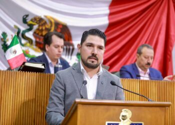 Exige seguridad y rehabilitación eléctrica en primaria de Monterrey