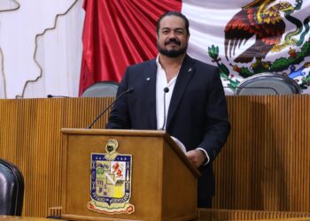 Ignacio Castellanos impulsa ambulancias para todos los municipios de Nuevo León