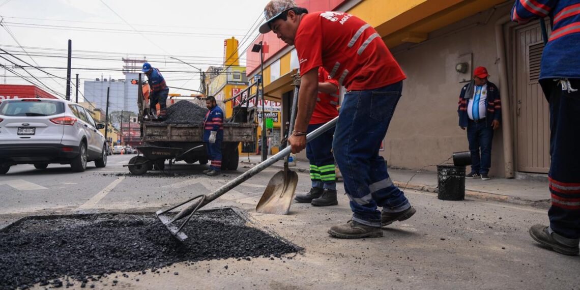 Concluyen operativo intensivo de bacheo en el centro de Monterrey