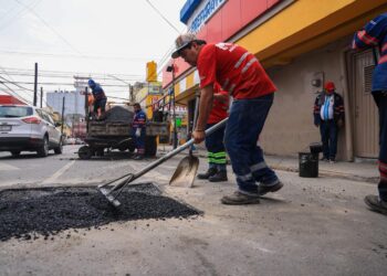Concluyen operativo intensivo de bacheo en el centro de Monterrey