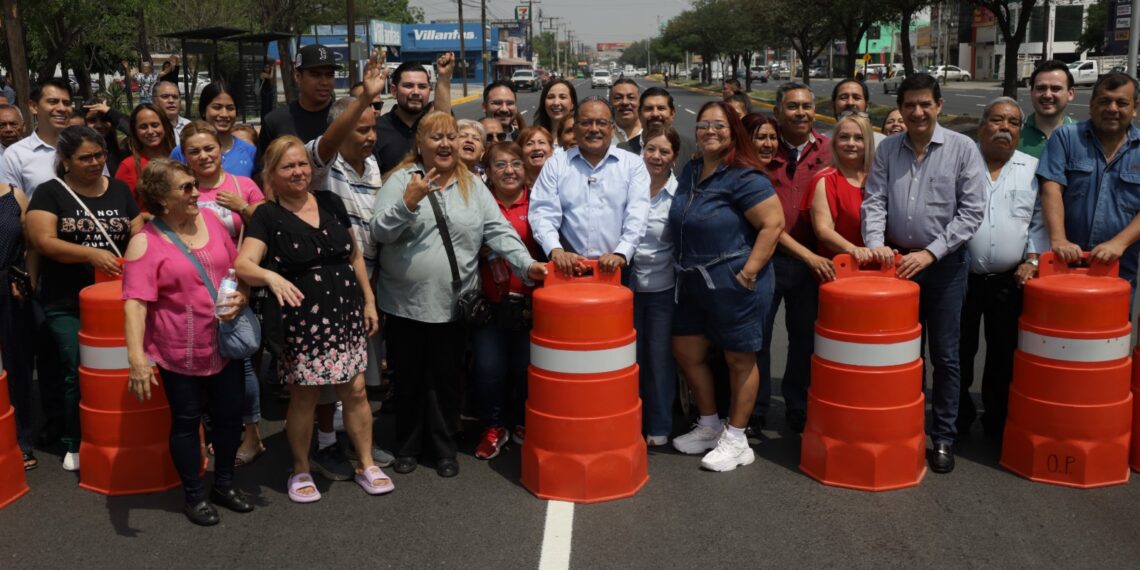 Escobedo moderniza Av. Raúl Salinas