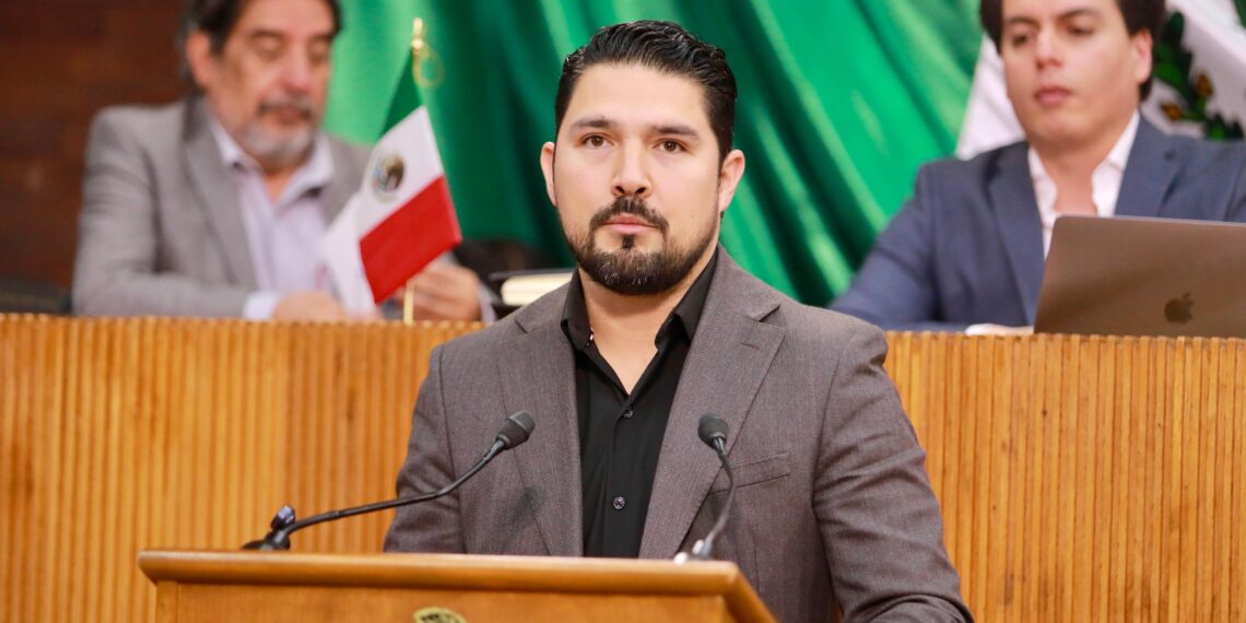 Fernando Aguirre exige condiciones dignas para atletas de NL en la Olimpiada Nacional