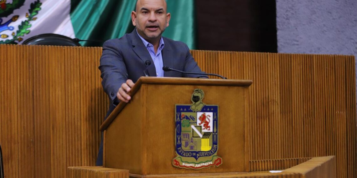 José Luis Santos exige reparación urgente de carreteras dañadas por lluvias