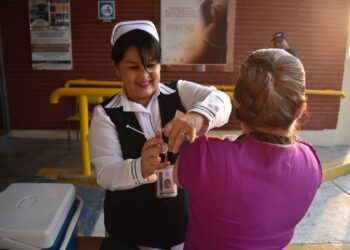 IMSS NL aplicará más de 38 mil vacunas en Semana Nacional “Vacunar es amar”