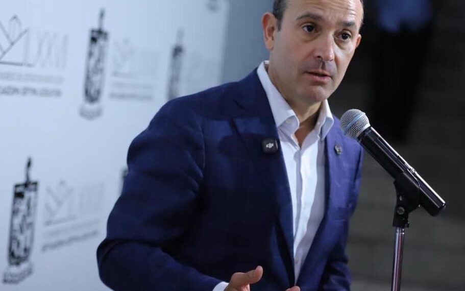 Carlos de la Fuente busca sancionar falsedad de información oficial en redes sociales