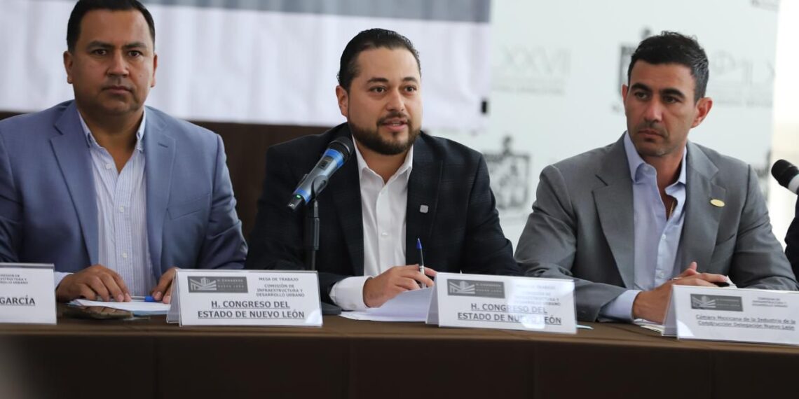 Miguel Lechuga encabeza análisis de Ley de Pavimentos en Congreso local