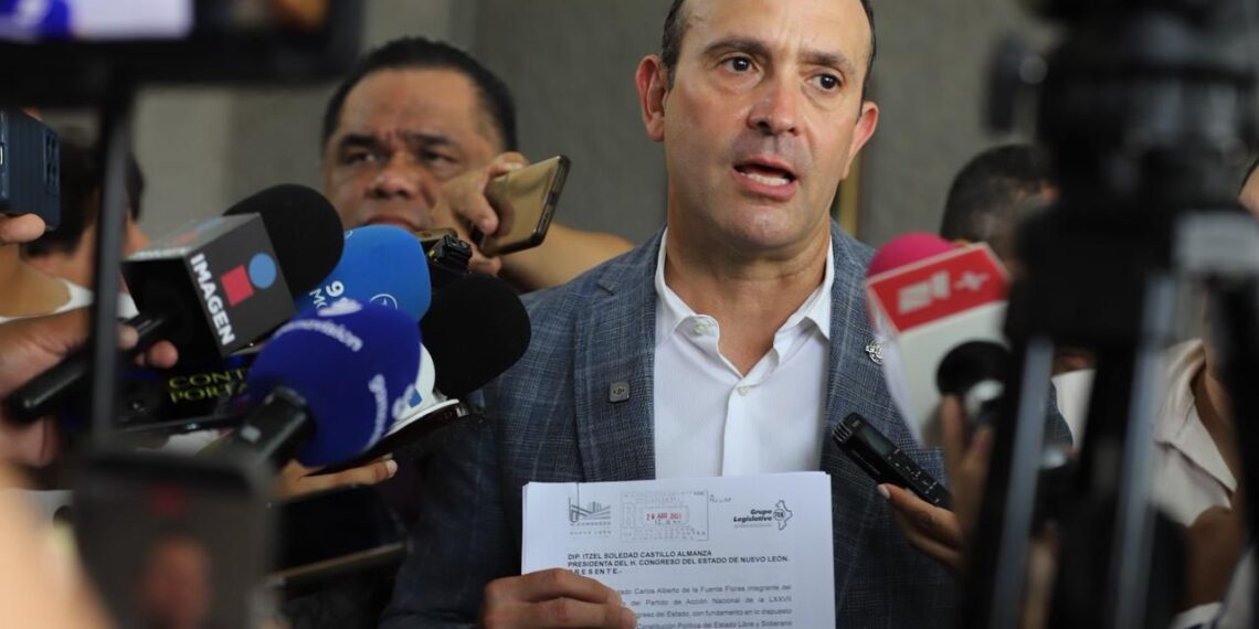 Carlos de la Fuente presenta ley contra información falsa de funcionarios públicos