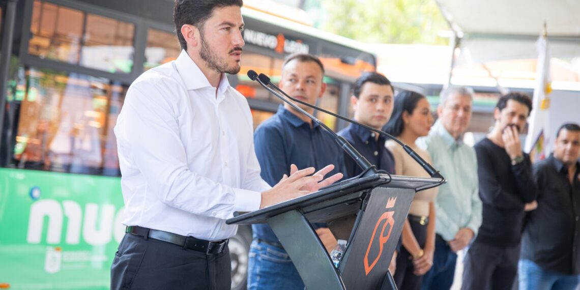 Samuel García acelera modernización del transporte público