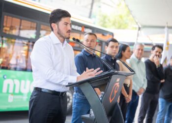Samuel García acelera modernización del transporte público