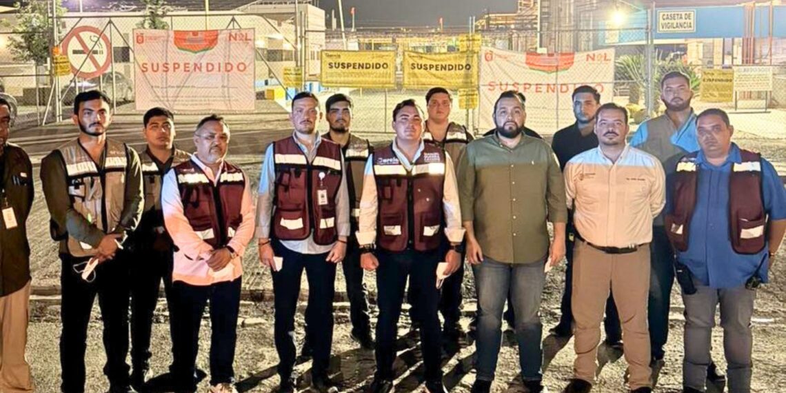 Clausuran planta en García por contaminación; municipio exige acción federal
