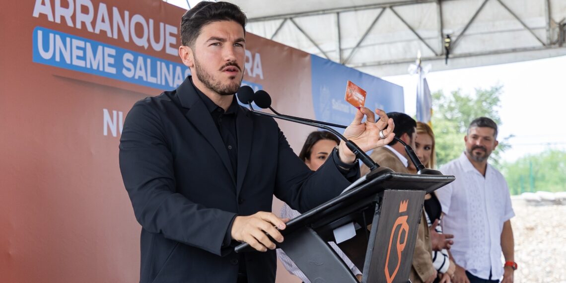 Gobernador arranca construcción de Unidad de Especialidades Médicas en Salinas Victoria