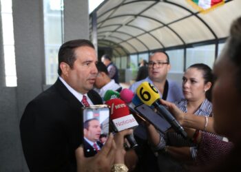 PRI NL arremete contra Morena y pide su registro