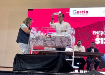 García reconoce a contribuyentes con sorteo “Cumple y Gana”