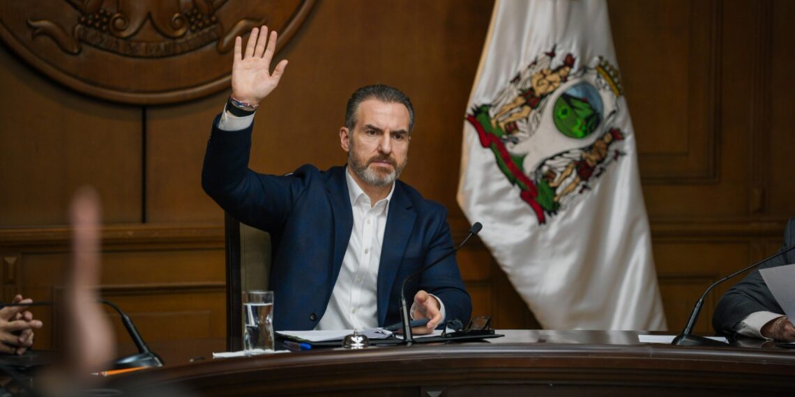 Cabildo Regio aprueba contralora y directora del Instituto de Mujeres