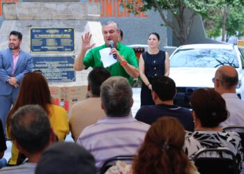 Guadalupe reconoce a contribuyentes cumplidos con entrega de premios