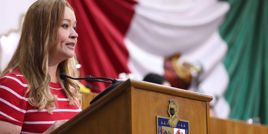 Rocío Montalvo pide revisar cuentas del ICIFED tras derrumbe de techo en escuela de Juárez