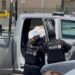 Detienen a presunta defraudadora; sería madre de funcionario de Allende