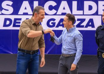 Adrián de la Garza entrega 10 vehículos para reforzar seguridad en la zona citrícola
