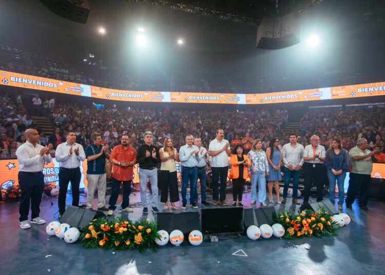 Guadalupe celebra a maestros por su labor en la formación de nuevas generaciones
