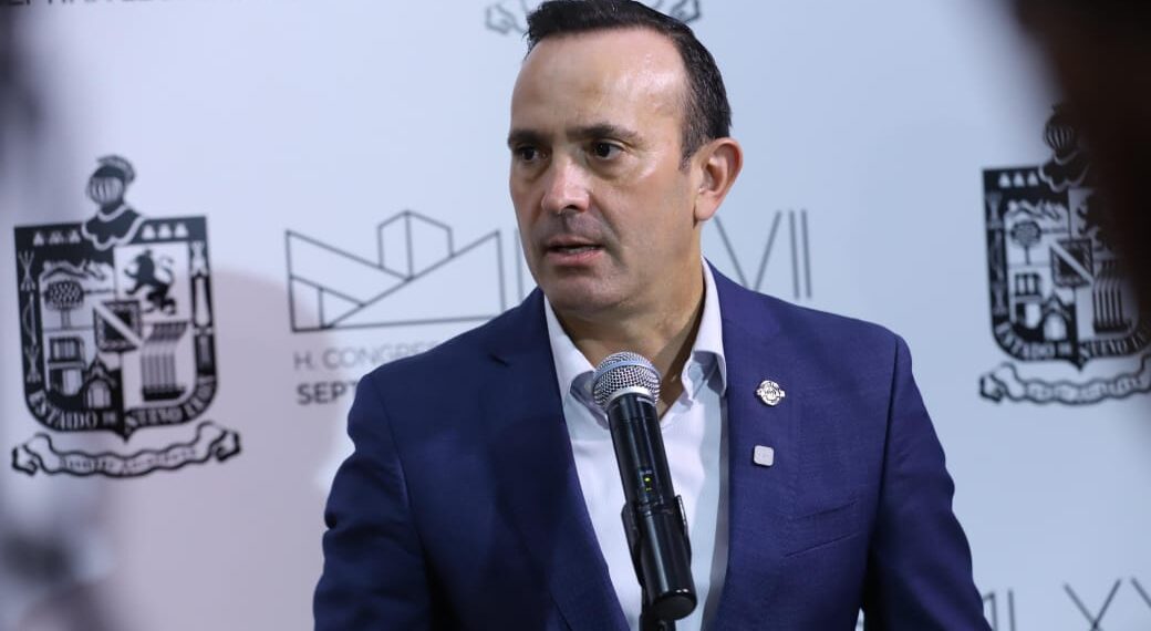 Carlos de la Fuente acusa que Samuel García seguirá “exprimiendo” Agua y Drenaje