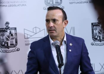 Carlos de la Fuente acusa que Samuel García seguirá “exprimiendo” Agua y Drenaje