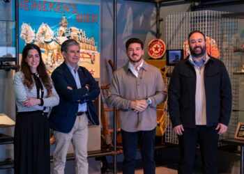 Samuel García sostiene reunión con selección de Países Bajos y directivos de Heineken en Europa