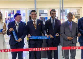 Miguel Flores reconoce importancia del sector transportista para el desarrollo económico
