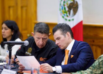 Miguel Flores supervisa capacitación de Protección Civil en escuelas