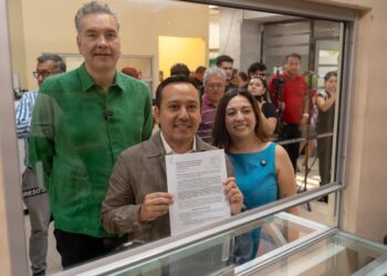 Gibran Ornelas levanta la mano por la alcaldía de Monterrey en 2027