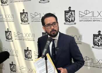 Proponen en Nuevo León que notarios puedan celebrar matrimonios y tramitar divorcios
