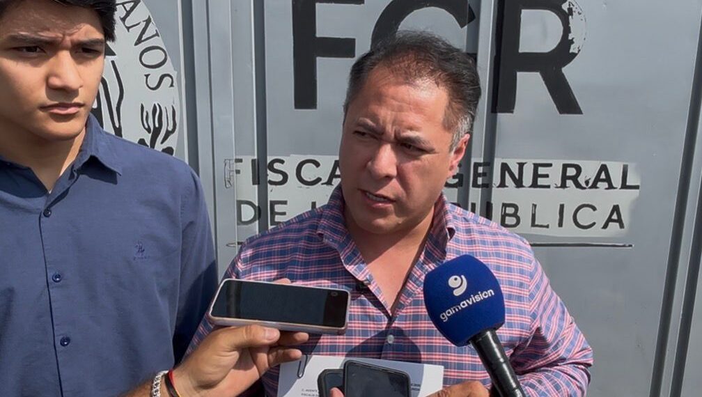 Denuncian ante la FGR a alcalde de El Carmen por presunta portación ilegal de armas de escoltas y policías municipales