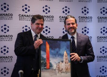 Medio Ambiente presenta avances y proyectos ambientales ante empresarios de Nuevo León