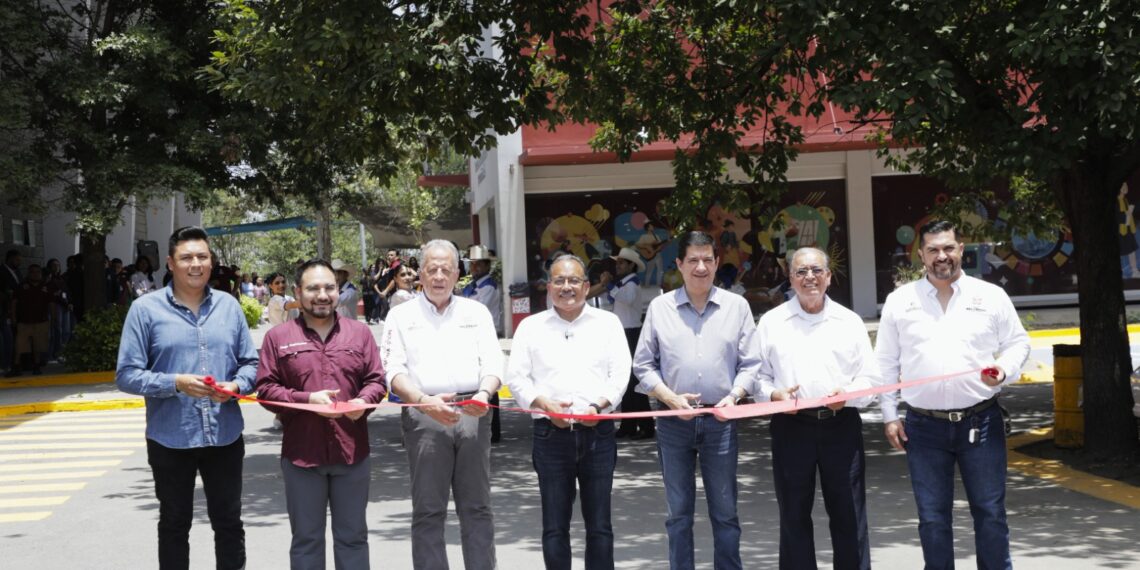Escobedo inaugura Centro Norteño para acercar servicios y programas a la ciudadanía