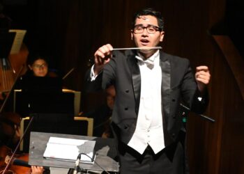 Alejandro Miyaki regresa a Monterrey tras debutar como director en Bellas Artes