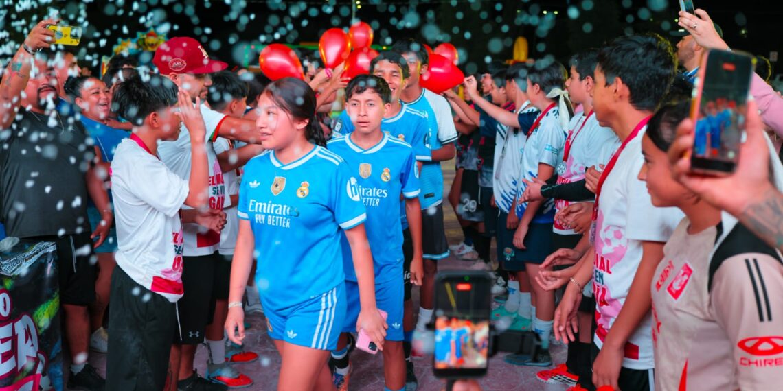 “Mundialito Callejero de la Gente” reúne a cientos de jóvenes en García