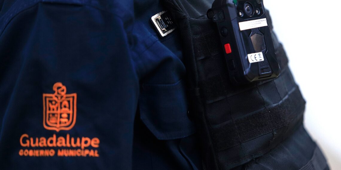 Guadalupe refuerza táctica policiaca con 300 cámaras corporales
